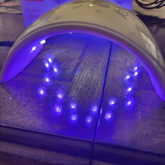 SUNUV SUN9S LED/UV lamp Gel Nails - Picture 5 of 7